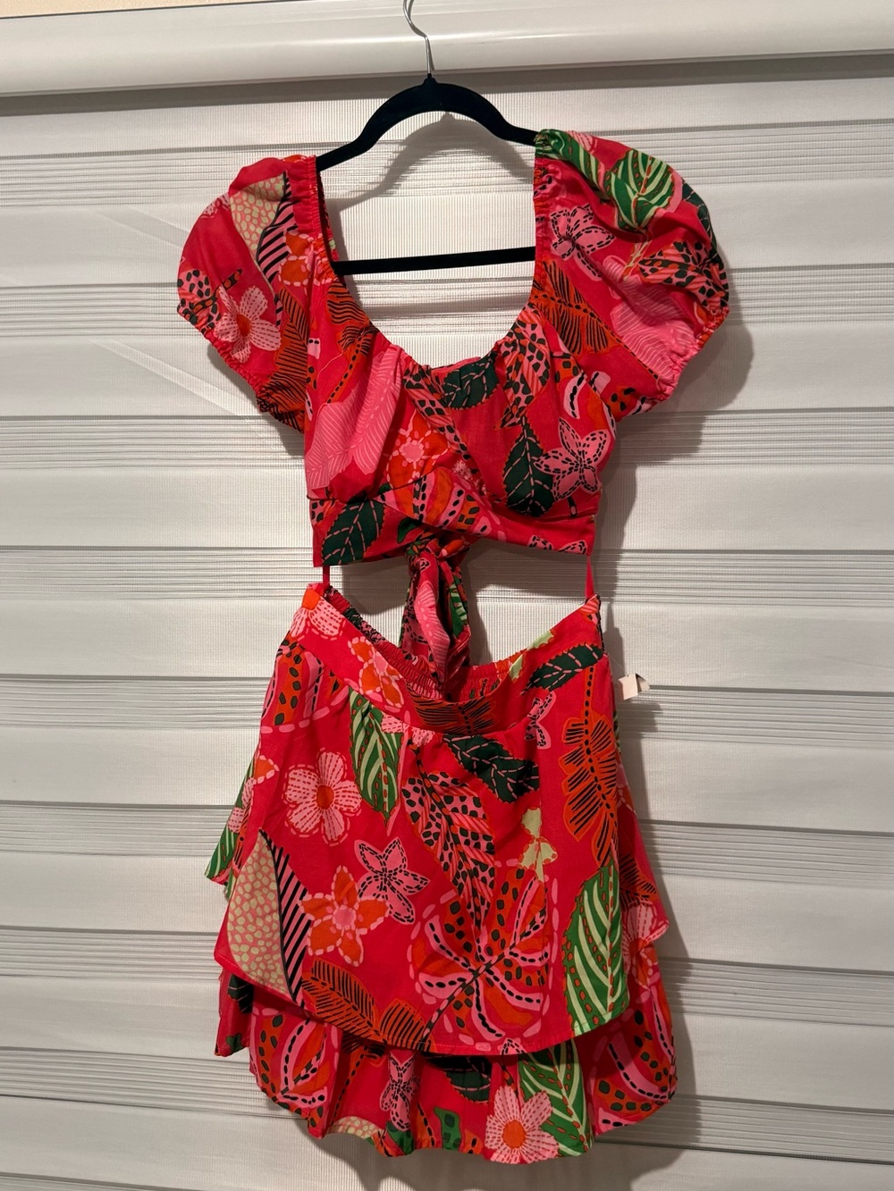 Women’s Pink Floral Tie Crop Top and skirt set- Vibrant Floral Print